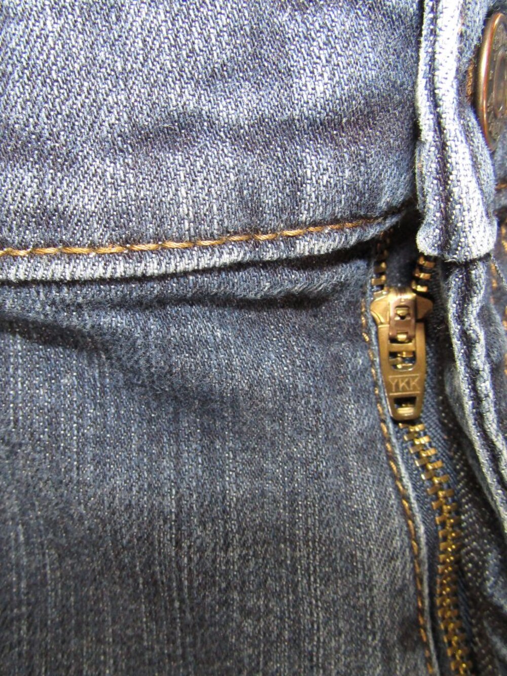 Wrangler Men’s Jeans Size 38x29 Blue Dark Wash Straight Leg Denim 1000244 - Picture 4 of 9